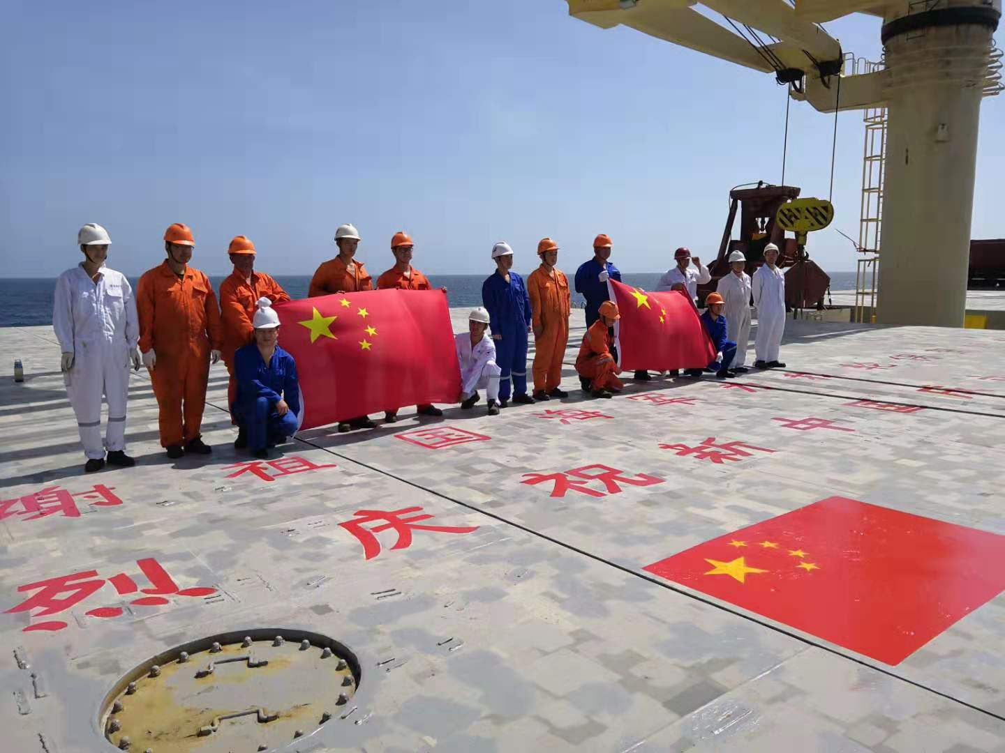 中華門輪，祖國(guó)海軍為你護(hù)航！